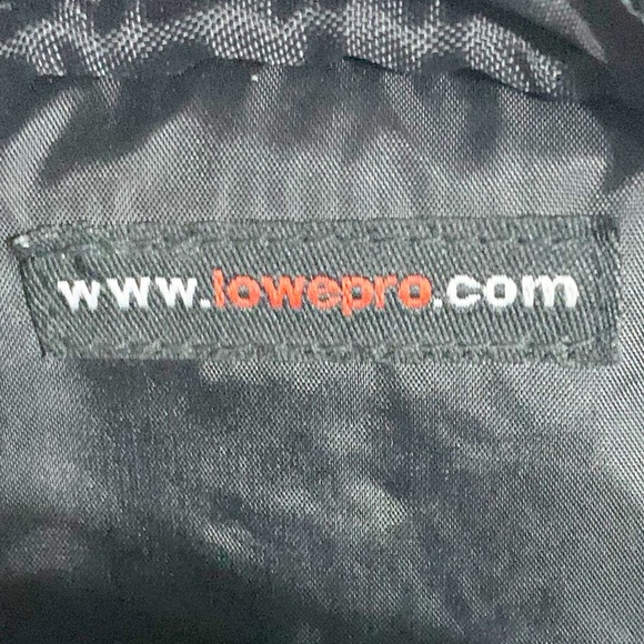 LOWEPRO Express Series EX60 Digital Camera Case Gadget Bag Zip Closure Durable - Picture 11 of 13